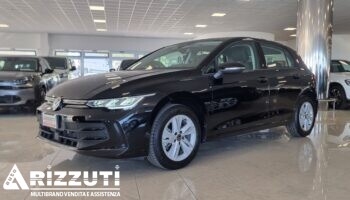 immagine dell&acute;auto usata VOLKSWAGEN GOLF 8 LIFE 2.0 TDI 115cv Euro 6E