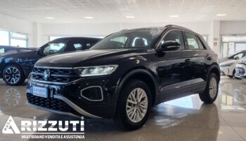 immagine dell&acute;auto usata VOLKSWAGEN T-ROC LIFE 2.0 TDI 115cv Euro 6E